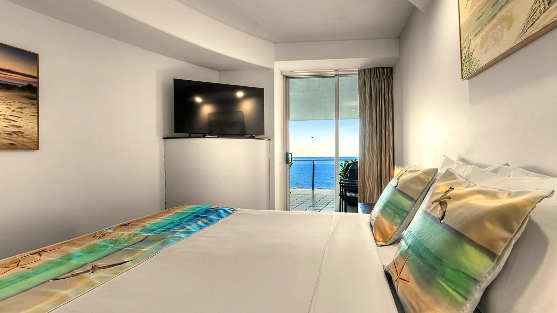 Sirocco Mooloolaba Oceanfront Luxury Sub-Penthouse 9Th Floor-Sleeps 6 Apartment 0*,  Australia