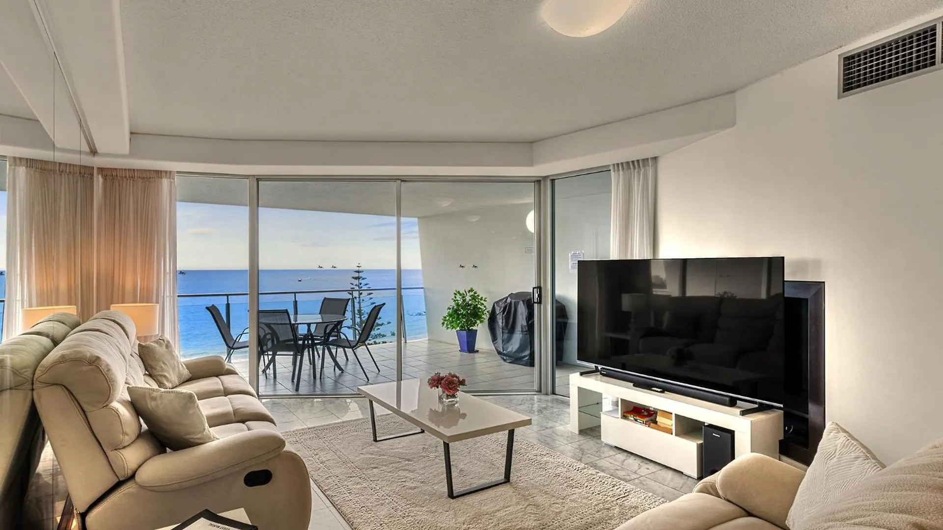 Sirocco Mooloolaba Oceanfront Luxury Sub-Penthouse 9Th Floor-Sleeps 6 Apartment