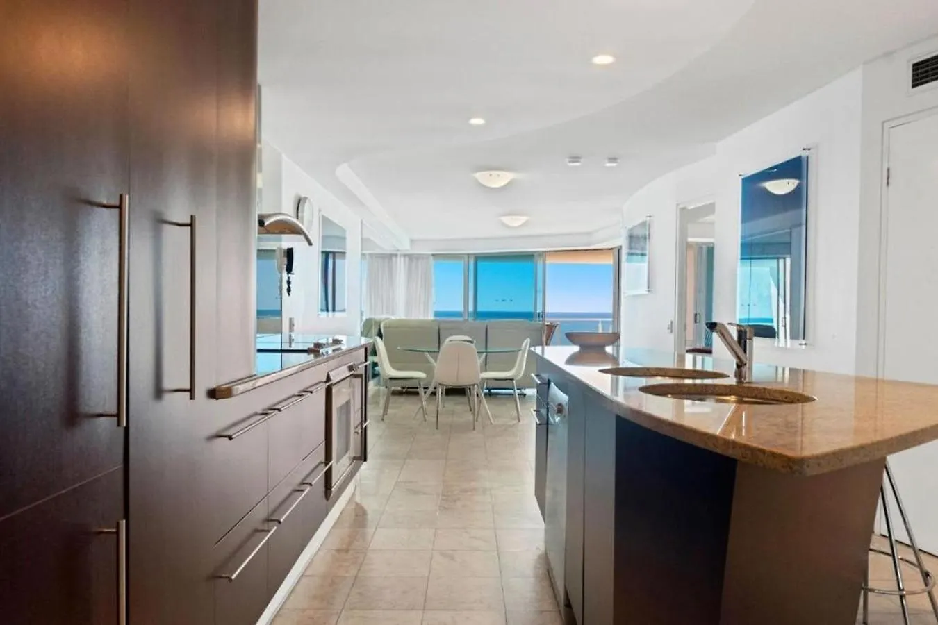 Sirocco Mooloolaba Oceanfront Luxury Sub-Penthouse 9Th Floor-Sleeps 6 Apartment